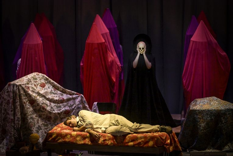 Четвертая картина : Сновидение Фауста (Б. Бернхейм).