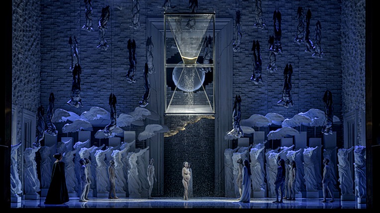 Картина «Медитации Таис» во втором акте спектакля.