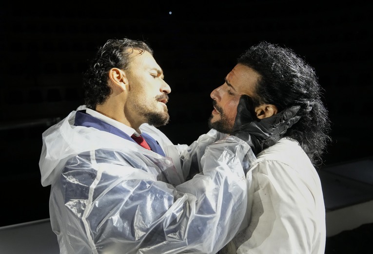 Левкипп и Антенор (справа).